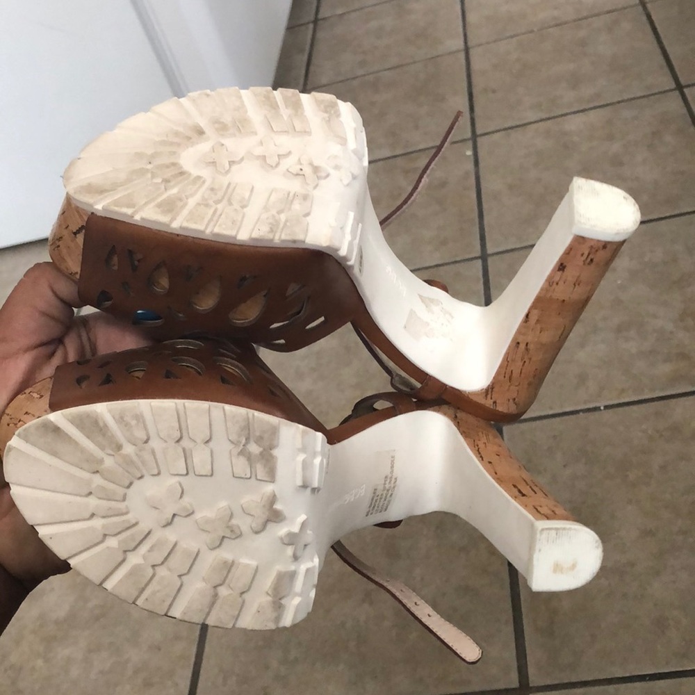 Heels - Picture 2 of 4